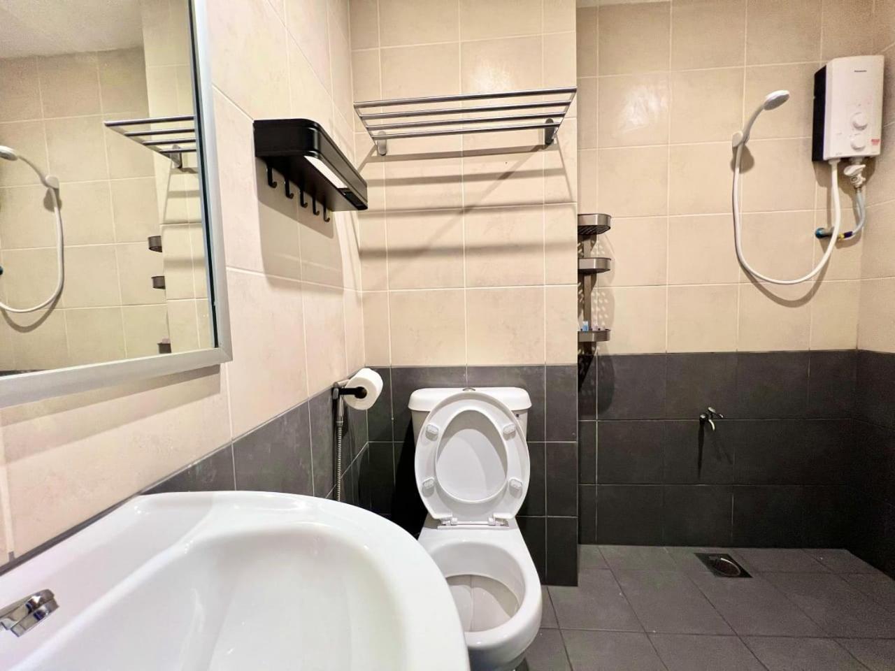 New Margo Hotel Kk Kota Kinabalu Dış mekan fotoğraf